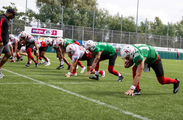 Ireland Wednesday FB_vs_Northwestern_Practice_SB_0114